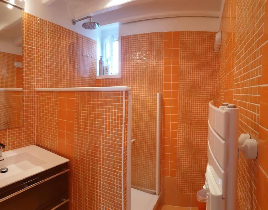 Loft Au Centre Ville, Calme, 200M De La Plage Сен-Жан-де-Люз Экстерьер фото