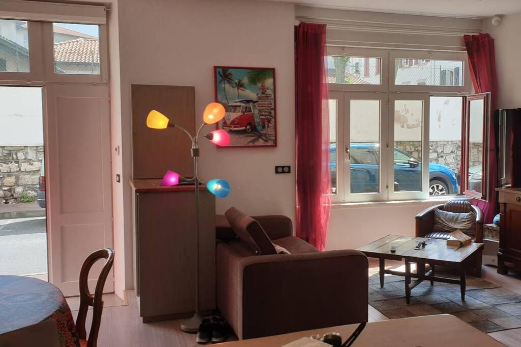 Loft Au Centre Ville, Calme, 200M De La Plage Сен-Жан-де-Люз Экстерьер фото